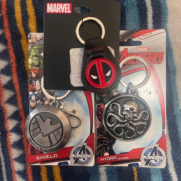 Marvel | Accessories | Marvel Avengers Keychain Set Red Black And ...